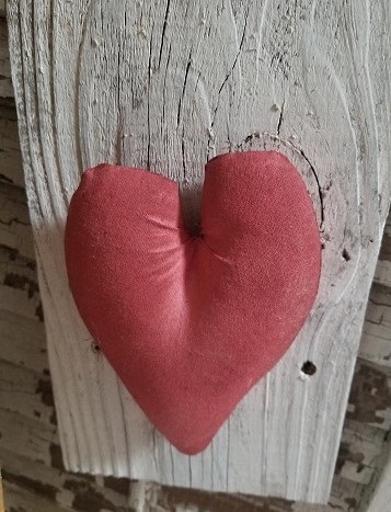 barnwood rustic heart